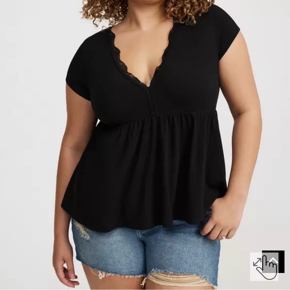 NWT Torrid Black Lace Trim Babydoll Top size 4 (26)